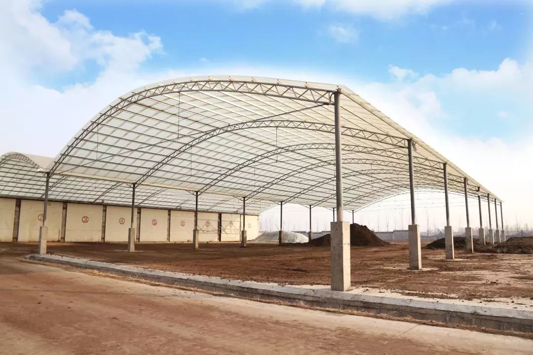 1518846458138411.jpg 帶罩棚室外堆料場.jpg