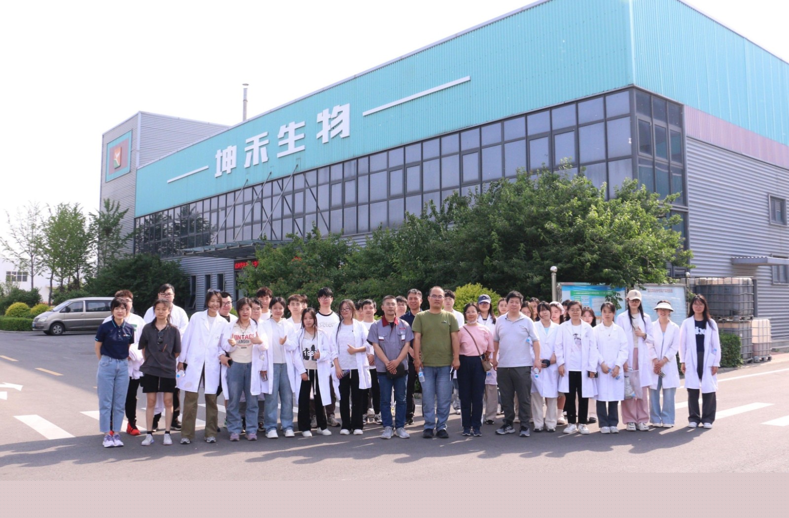 1715847476412259.jpg 合影_副本.jpg